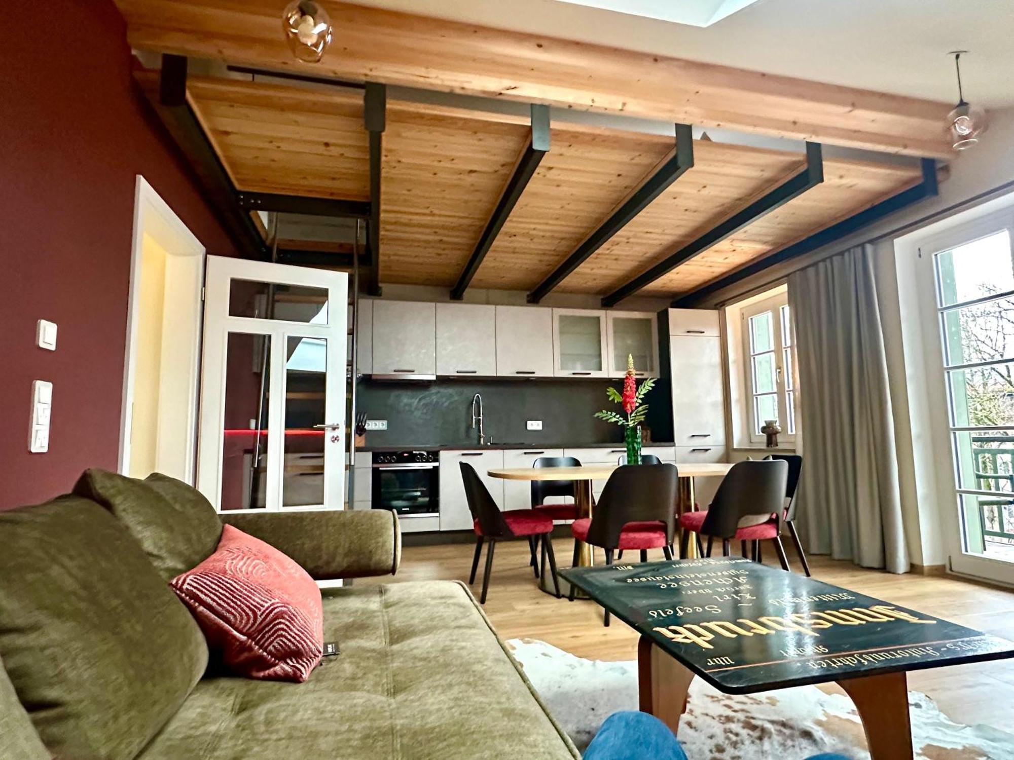 Vaicun Stays Luxury Apartments - Stilvolle Apartments Am Tegernsee グミュント・アム・テーガンゼー エクステリア 写真