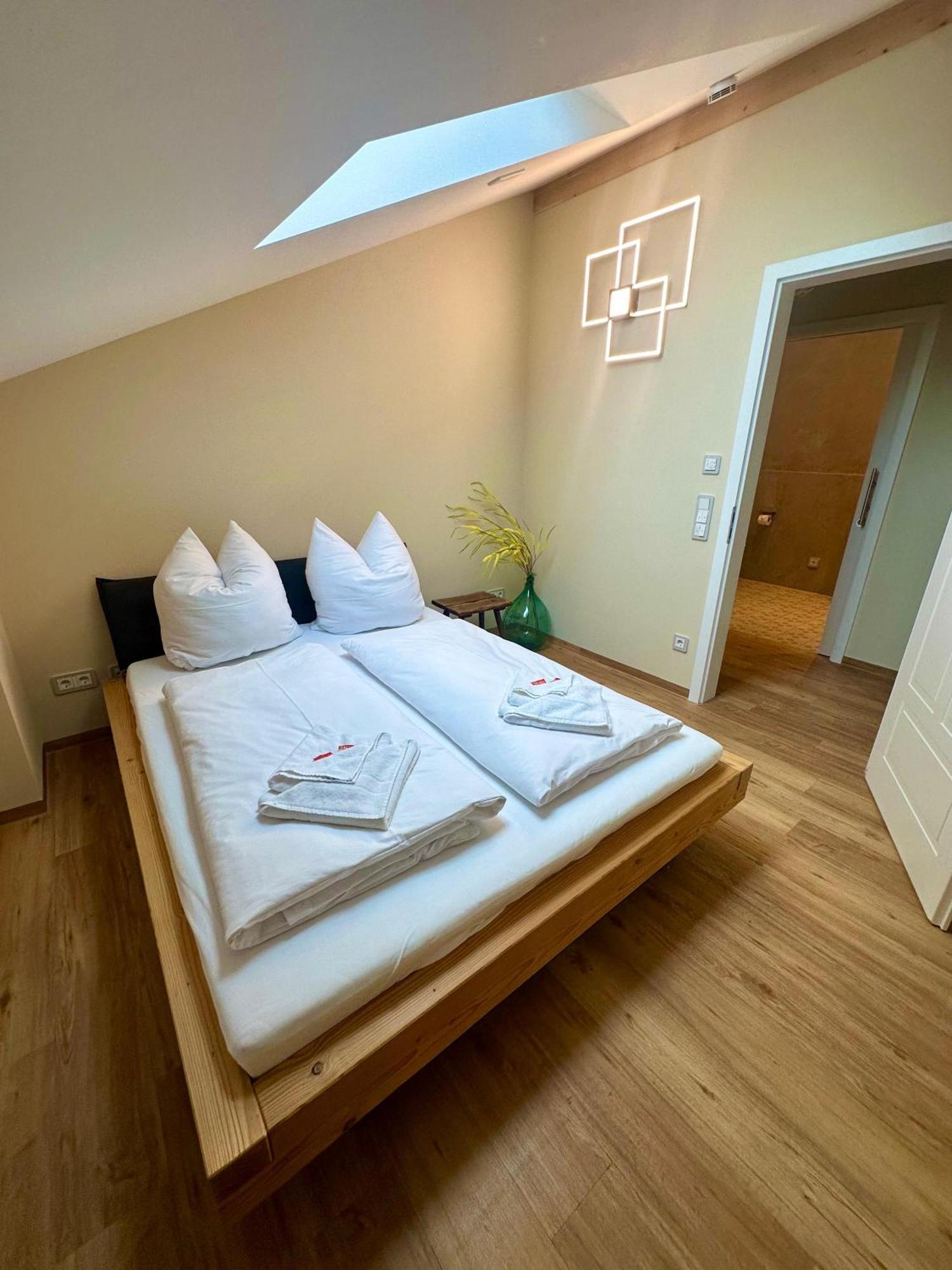 Vaicun Stays Luxury Apartments - Stilvolle Apartments Am Tegernsee グミュント・アム・テーガンゼー エクステリア 写真