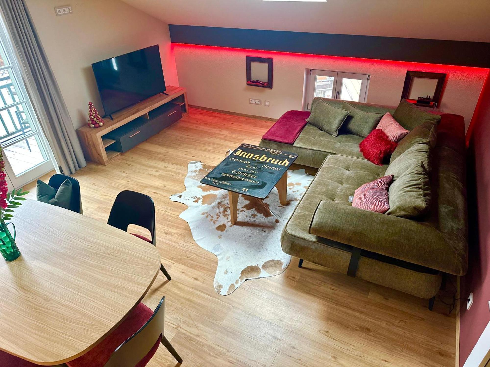 Vaicun Stays Luxury Apartments - Stilvolle Apartments Am Tegernsee グミュント・アム・テーガンゼー エクステリア 写真